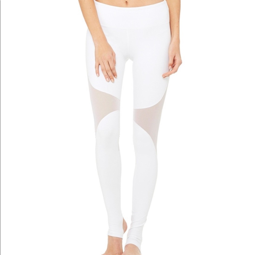 NWT Alo Yoga Coast Legging - Size M - Color White